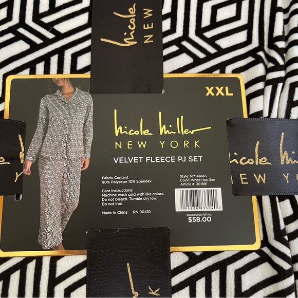 Nicole Miller New York Velvet Fleece PJ Set - Picture 7 of 8